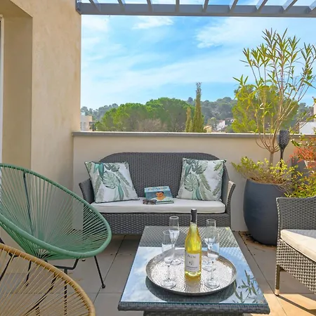Le Joyau Nimois - Grande Terrasse Avec Parking Apartman Nîmes